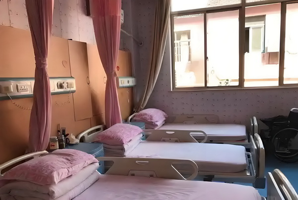 女人老了，走不动了，这2件事最好守口如瓶，这才是真聪明